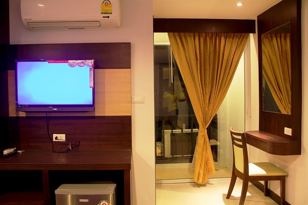 Oyo 373 Mc Ginger House Hotel Patong Luaran gambar