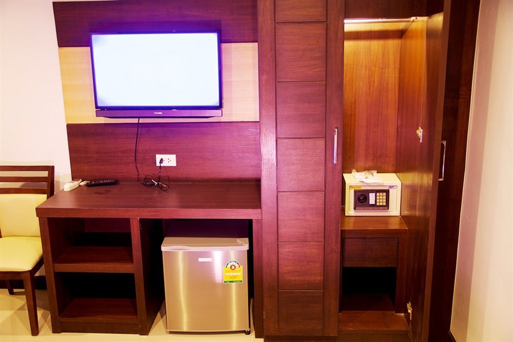 Oyo 373 Mc Ginger House Hotel Patong Luaran gambar