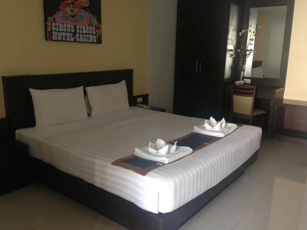 Oyo 373 Mc Ginger House Hotel Patong Luaran gambar