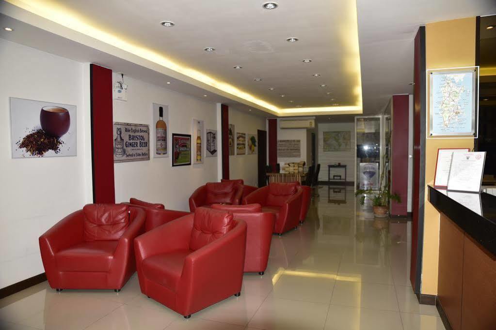 Oyo 373 Mc Ginger House Hotel Patong Luaran gambar